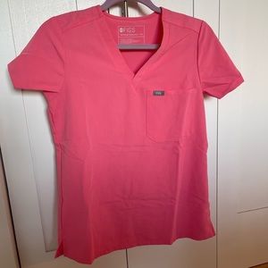 BRAND NEW NEVER WORN NEON PINK FIGS SCRUB SET (sold out) in XS